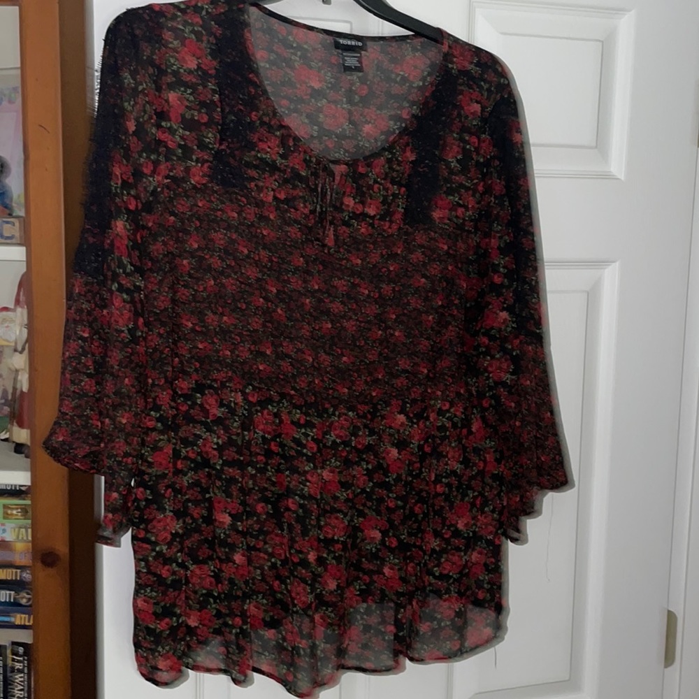 Rose Open Sleeve Blouse